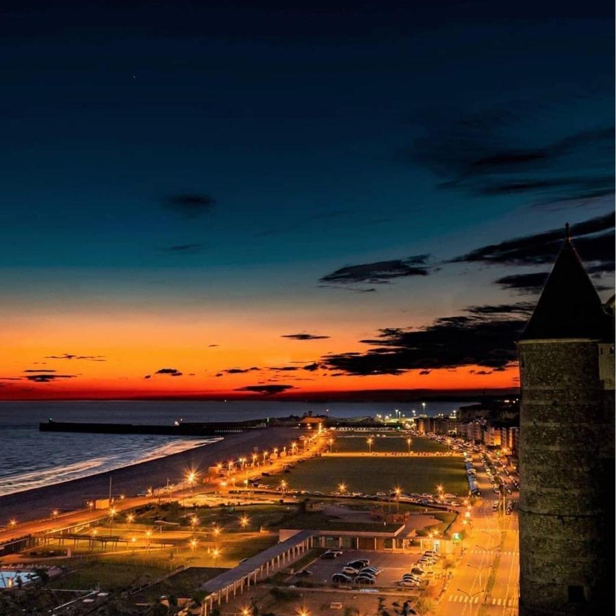 L Effet Mer 70M2 Avec 2 Chambres Doubles Avec Parking 1 Voiture Gratuit, Netflix Disney Plus Disponible Lits Faits A L Arrive Serviettes De Toilettes Fournies Dieppe Exteriér fotografie